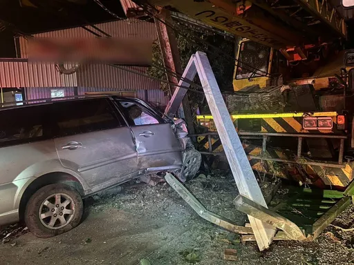 深夜酒駕！恆春小客車駕駛自撞不治　警方加強酒駕取締