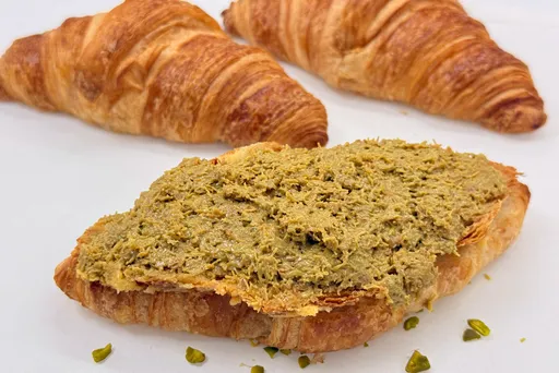 想吃就買不必等！晶華杜拜巧克力可頌主廚團隊加班製作狂銷