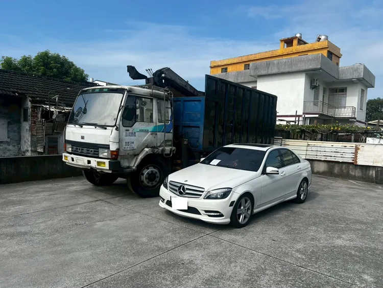 檢方將犯罪集團車輛沒入。橋檢提供