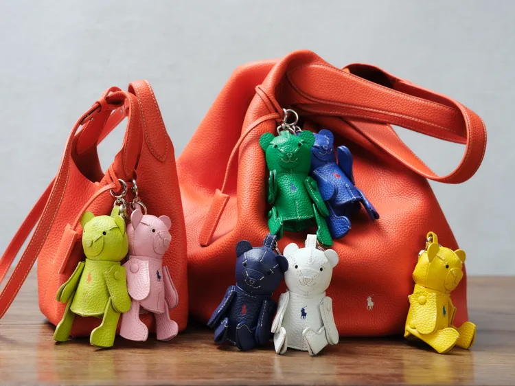 Polo Ralph Lauren推出超可愛的小熊吊飾。品牌提供