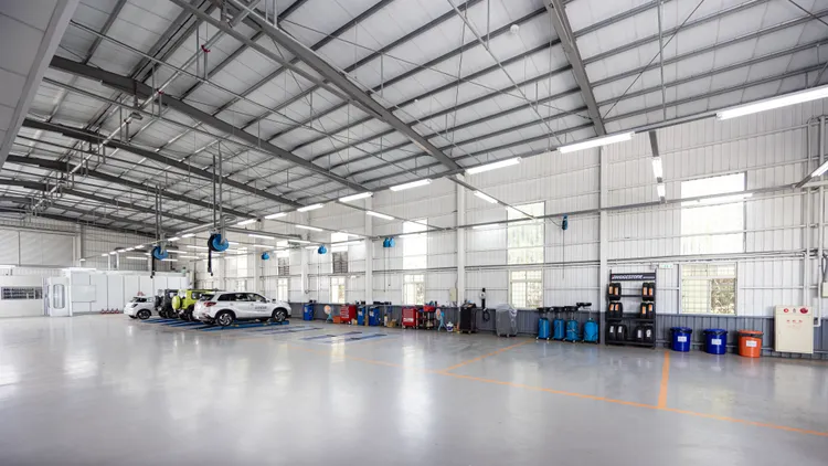 寬敞明亮的保修區，讓前來保養或維修的車主不會感受到壓迫。圖/業者提供