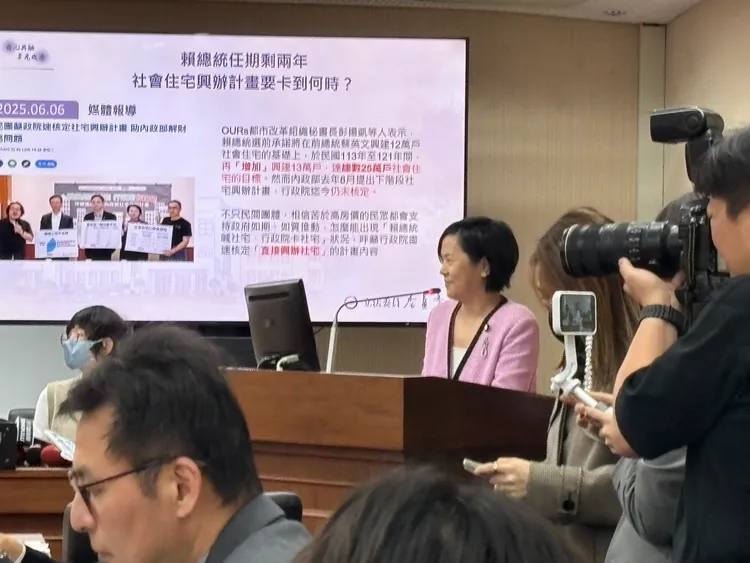 民眾黨立委李貞秀首次質詢。邱筠媜攝