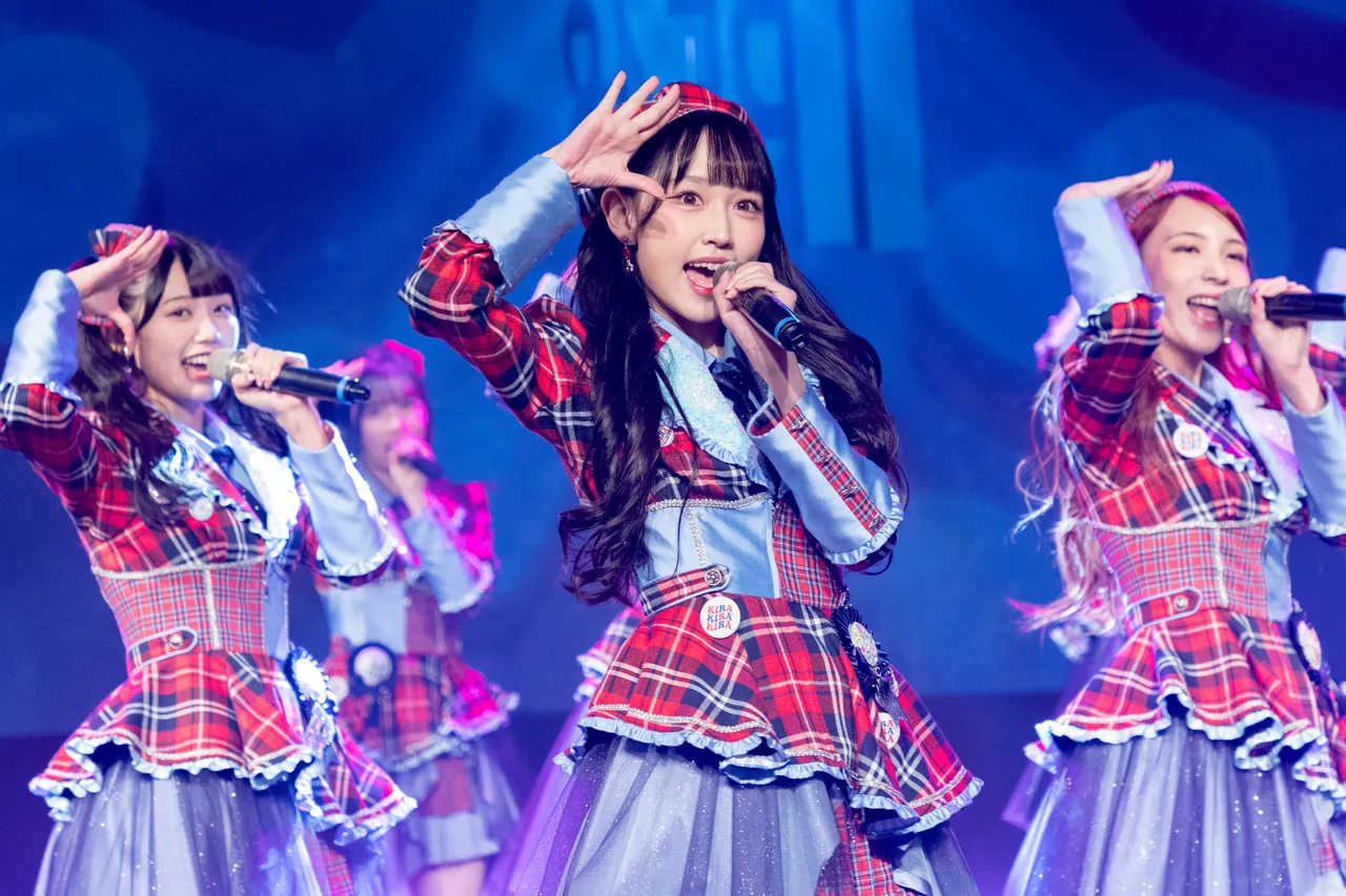 伊品首度被選上站在團體C位。好言娛樂提供