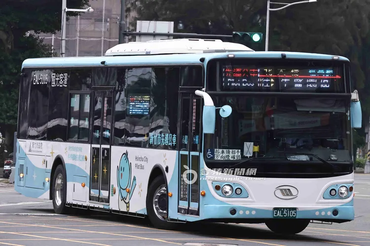 新竹市全電動公車。黃威哲攝