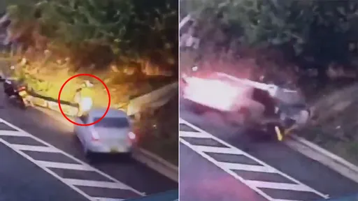 路邊尿尿「選到保命神位」　騎士不知轎車撞來仍奇蹟毫髮無傷