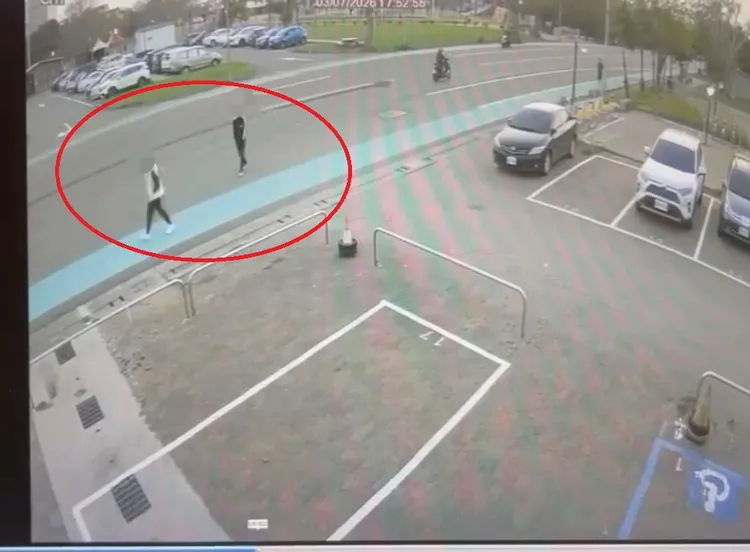 嫌犯事先在交款地點勘察。民眾提供