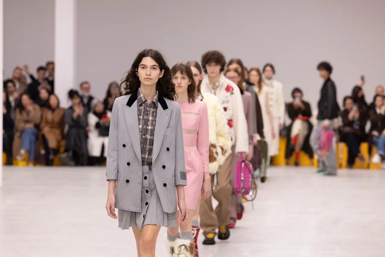 Onitsuka Tiger 2026秋冬系列。品牌提供