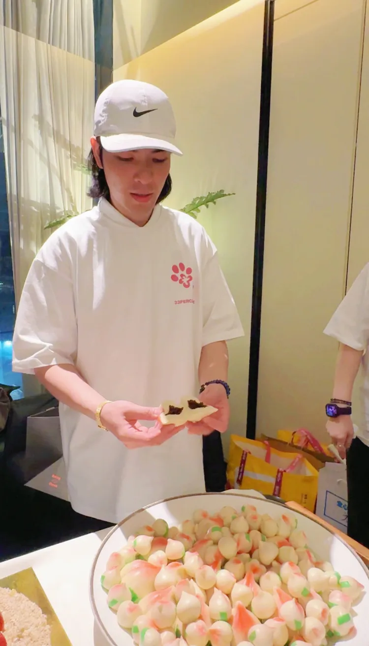 老蕭將生日願望送給粉絲。喜鵲娛樂提供