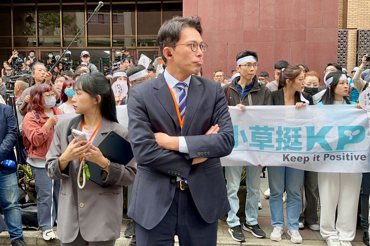 直擊|黃國昌烙小草挺柯文哲 大帳房李文宗喊「很累」