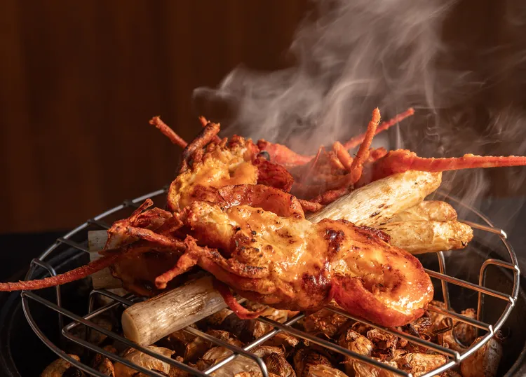 Ukai-tei鐵板燒-軟殼龍蝦．大蒜美乃滋。業者提供