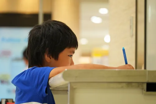 低年級為何禁用自動鉛筆？釣出老師解答：沒禁現在很後悔