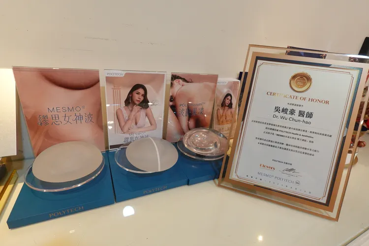 吳峻豪醫師很推薦女神波的水滴型植體。黃若綾攝