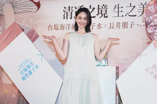 「最美J女郎」回歸飄仙氣！曾愷玹成國民媽媽　笑曝12歲女兒說她戲份太少