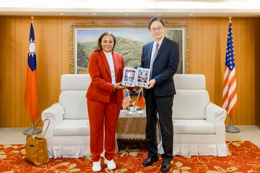 桃園牽手美國紐華克　張善政拍板三大合作：雙語、棒球、智慧治理