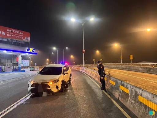 三鶯大橋自撞車禍...目擊者稱「有野生山豬」！警卻未發現豬屍