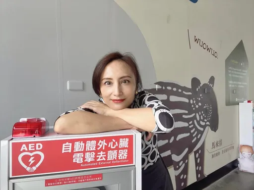 女急診醫師被使喚「幫我弄鬆鞋子」　霸氣一句話讓他閉嘴