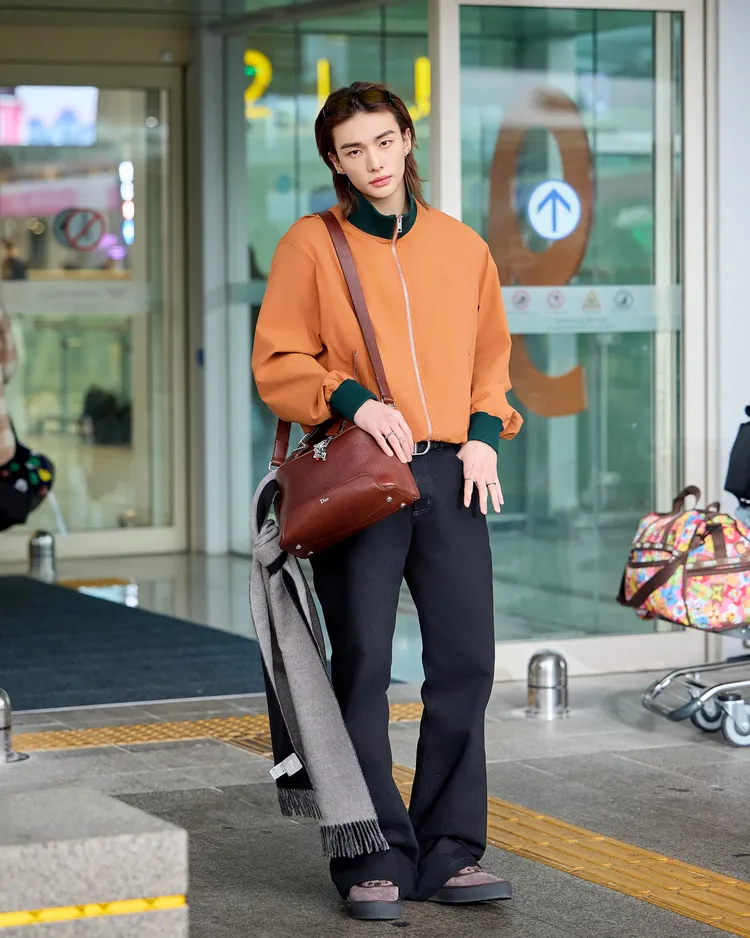 Stray Kids成員鉉辰也同步啟程。品牌提供