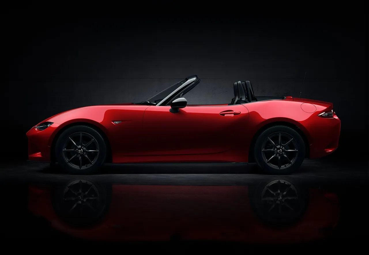 堅守輕量哲學！Mazda預告新世代MX-5更輕　車重壓低至1噸以下