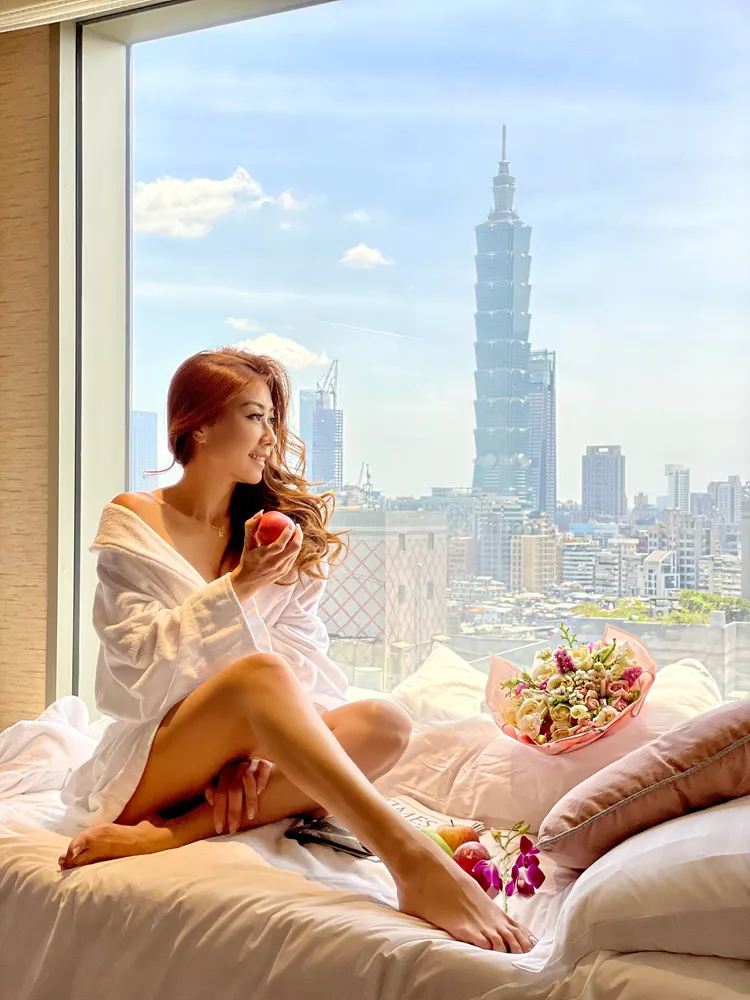 慶祝38女王節，台北遠東香格里拉推出「閃耀女王・尊寵假期」Spa住房專案，入住即享40樓日本施舒雅精油按摩療程，為都市女性打造深層修護假期，每晚1萬1200元起。台北遠東香格里拉提供
