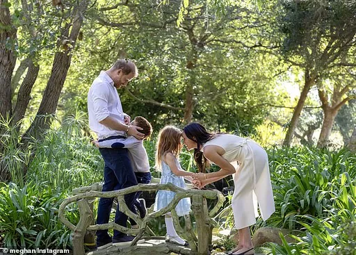 哈利想帶梅根小孩回皇室過暑假　老爸查爾斯身邊人一句話狠打臉