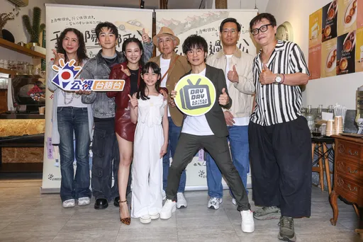 葛丞替柯一正擦澡下體「搭帳棚」 孔令元淚憶奶奶離世 