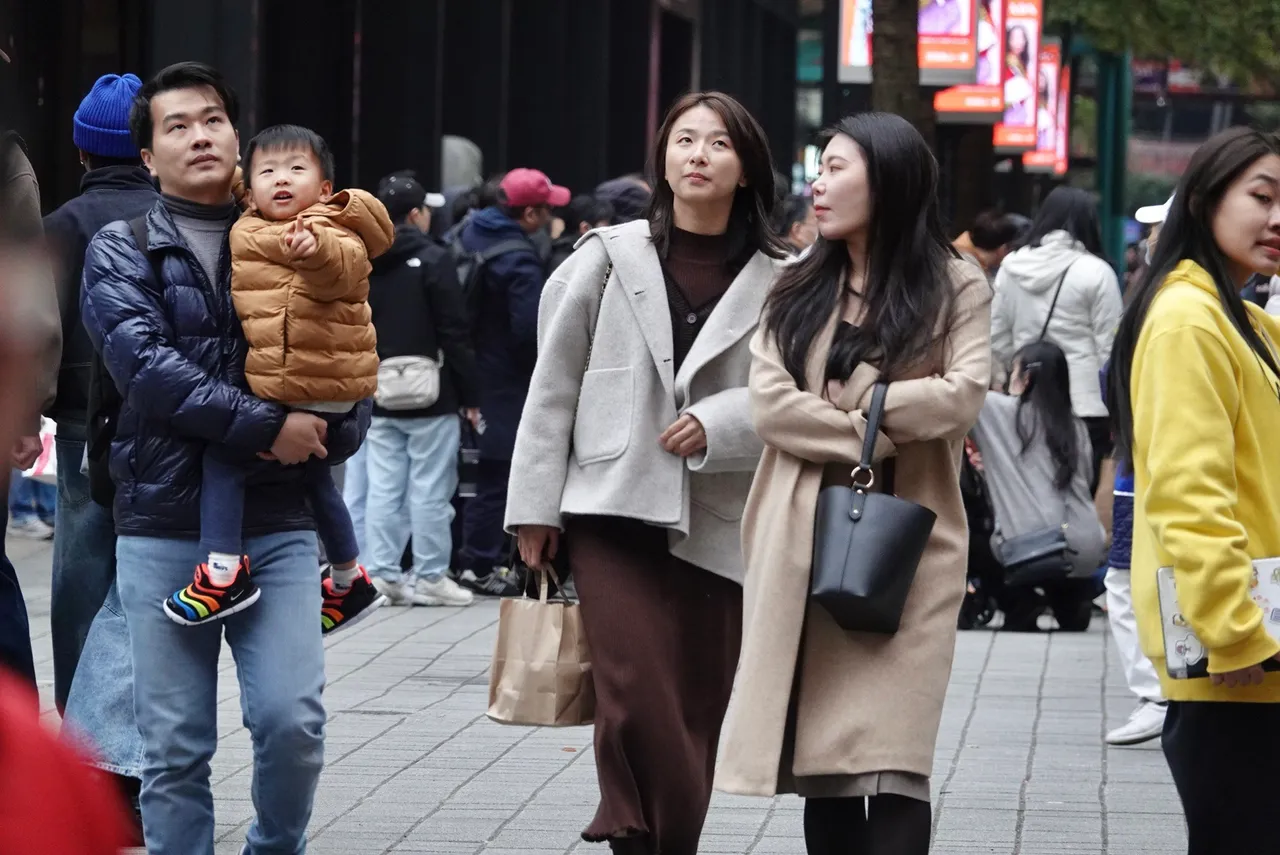 今晨恐跌破10°C！2天暖如夏飆29°C　周五鋒面變天轉雨