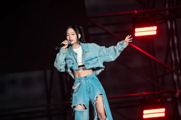 孫淑媚在高雄翻唱天團「BLACKPINK」成員Jennie的夯曲。寬寬整合提供