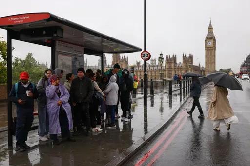是真的！英國人就是愛講！一週花9小時尬聊　連天氣一年都可聊「這麼久」