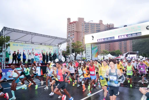 1.3萬人北海岸追風！萬金石路跑熱血登場　「天公作美」菁英選手破紀錄機會濃　　