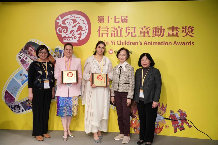 第17屆信誼兒童動畫獎昨揭曉，教育部次長劉國偉(後右1)、信誼基金會董事長張杏如(後右二)出席頒獎典禮。信誼基金會提供