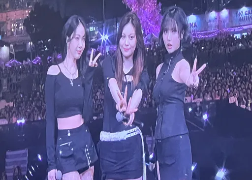 直擊｜VIVIZ美腿辣翻櫻花季！被台粉合照喊YEAH萌哭讚「揪勾追」