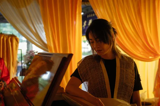 夜闖墓園上演「荒謬搶屍大戰」　導演揭秘在大馬屢見不鮮