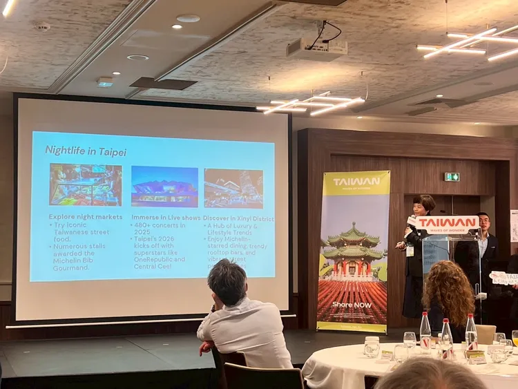 觀傳局在巴黎推廣會進行簡報。台北市觀傳局提供