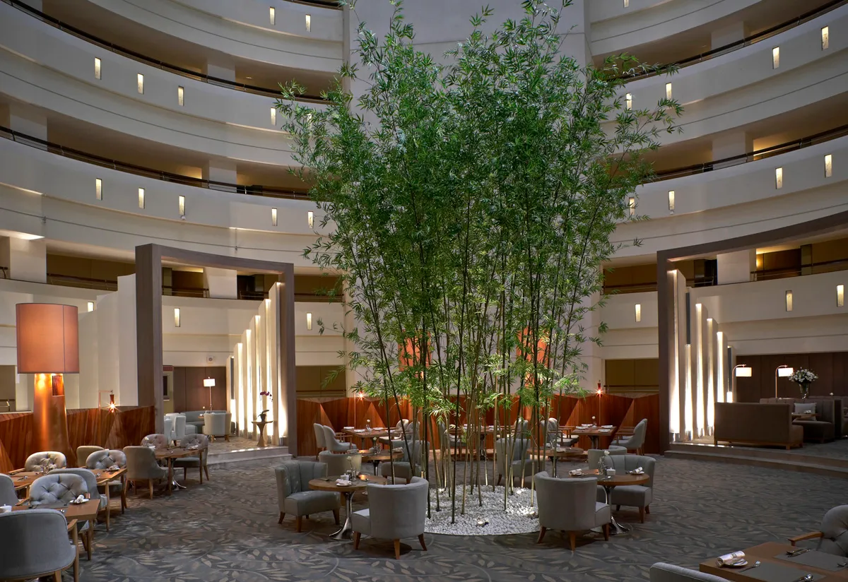 台南遠東香格里拉「周年慶奢華禮遇・升等套房」專案，預定豪華閣尊榮客房再加
價17元可升等雅仕套房，並享貴賓廊禮遇。台南遠東香格里拉飯店提供