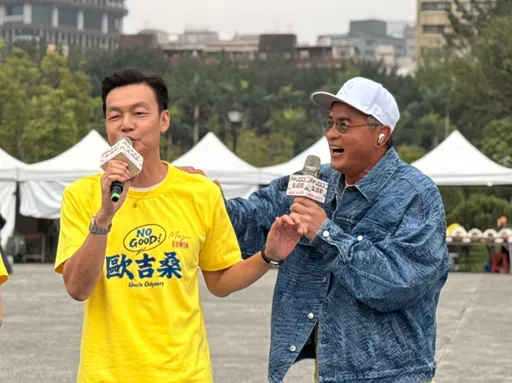 李銘順、李國煌掃街擠爆夜市　猛虧許效舜缺席：長得比較遜色