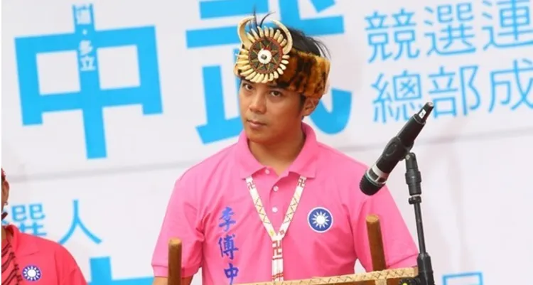 陳子強即便離婚後仍替李傅中武助選。翻攝網路