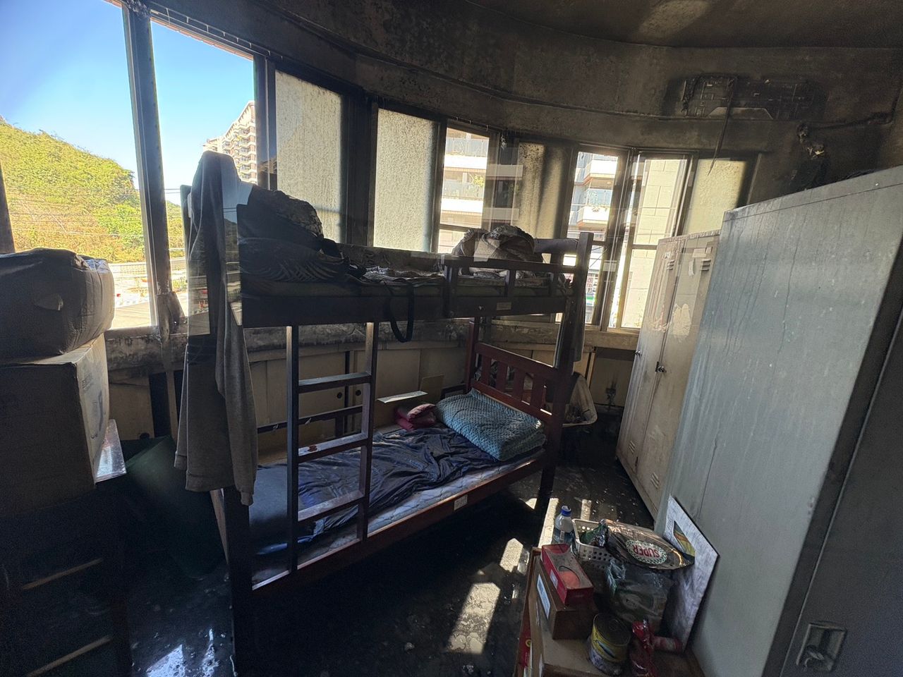 消防隊燒起來了!高雄消防局左營分隊寢室冒煙5分鐘滅火 原因是這個