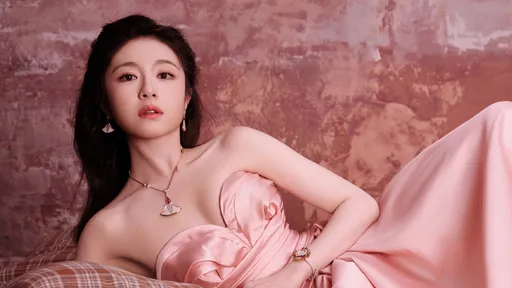 女星買潮牌要折扣　店員背後酸爆「18線」