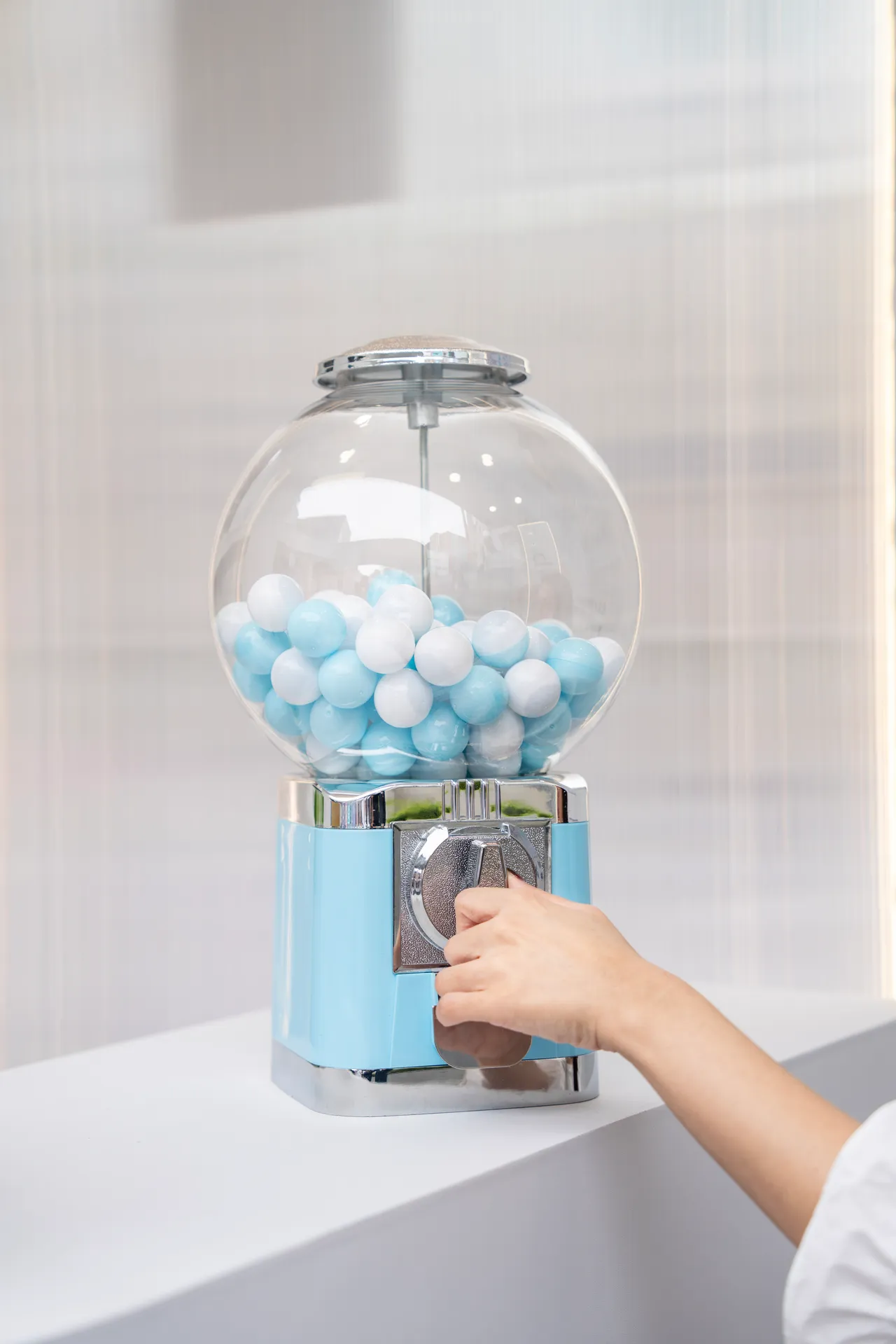 完成真心話翻翻牌並拍照打卡追蹤dprogram官方社群，即可獲得扭蛋機抽獎體驗乙次。品牌提供