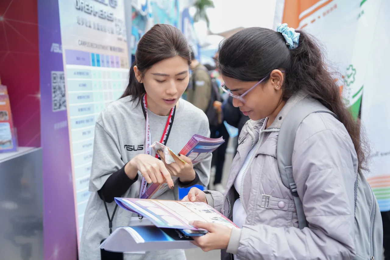 華碩「Global Talent Program(GTP)國際人才培育計畫」，招募範圍橫跨亞太、歐洲與美洲市場。華碩提供