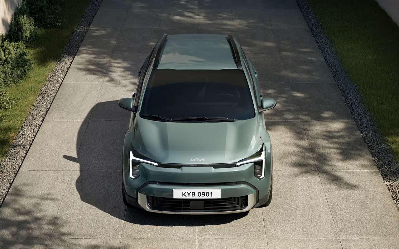 凡於3月17日前入主Stonic再享預售期間專屬「Chill動潮旅配件禮遇」，免費升級E-Mirror電子後視鏡（價值20,150元）。業者提供