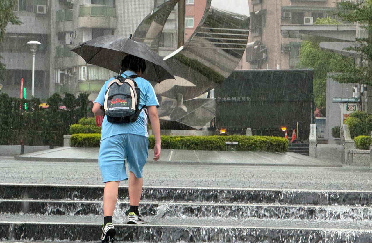 一周天氣出爐!鋒面連發「雨區曝光」日夜溫差大