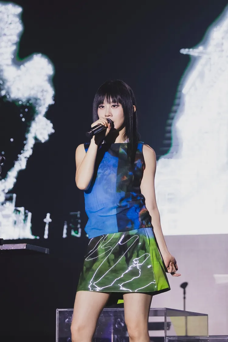 白安應景馬年，穿上駿馬奔騰裝。相信音樂提供