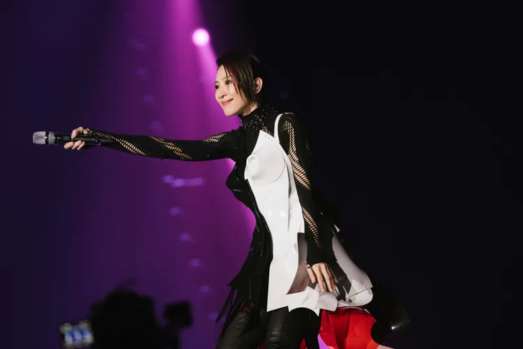 戴佩妮為高雄場次治新裝。寬宏藝術提供