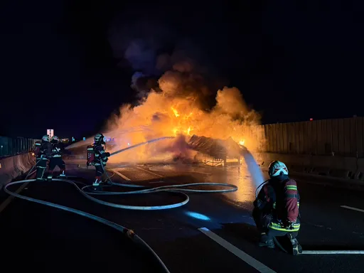 國道1號雲林大林段火燒車　火滅後4小時「這原因」現場仍塞爆
