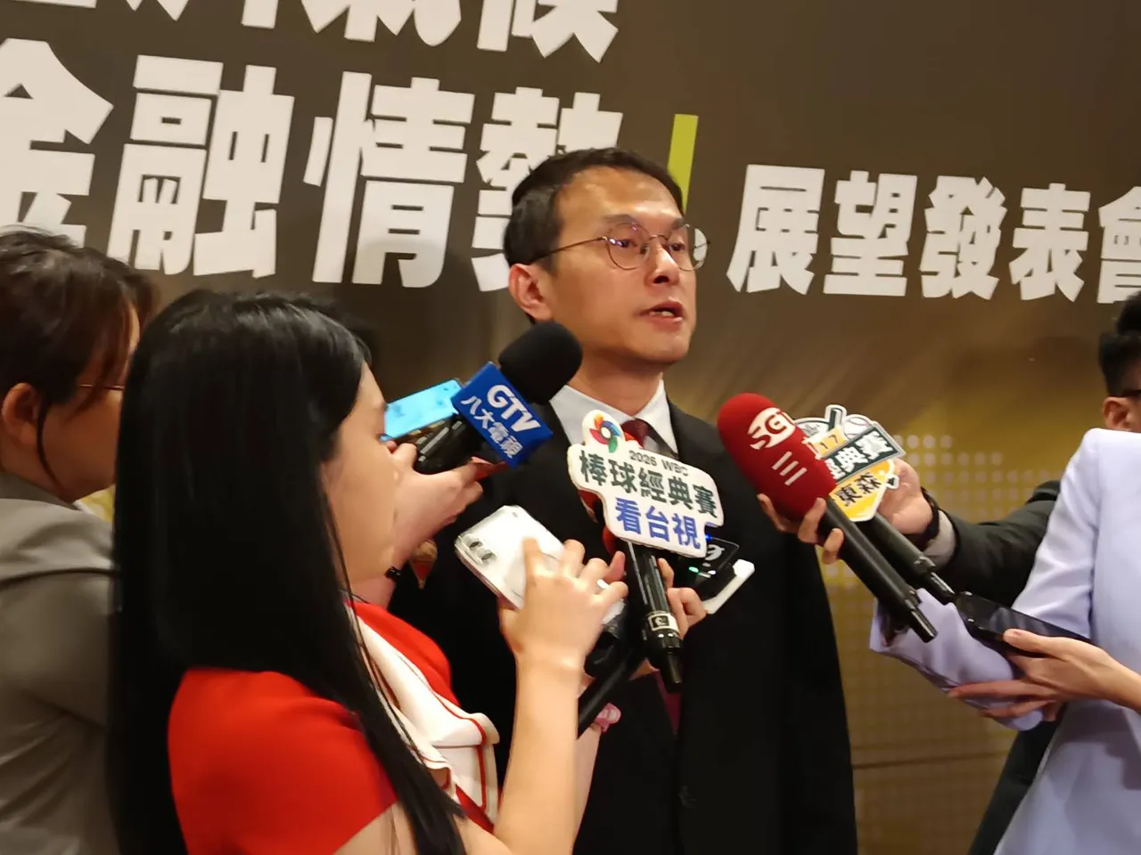 若油價飆破100美元　學者預估Fed降息恐僅剩1碼