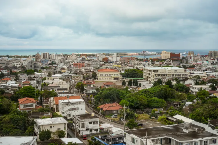從Sky bar俯瞰市區街道，能發現當地的防災智慧。田欣雲攝