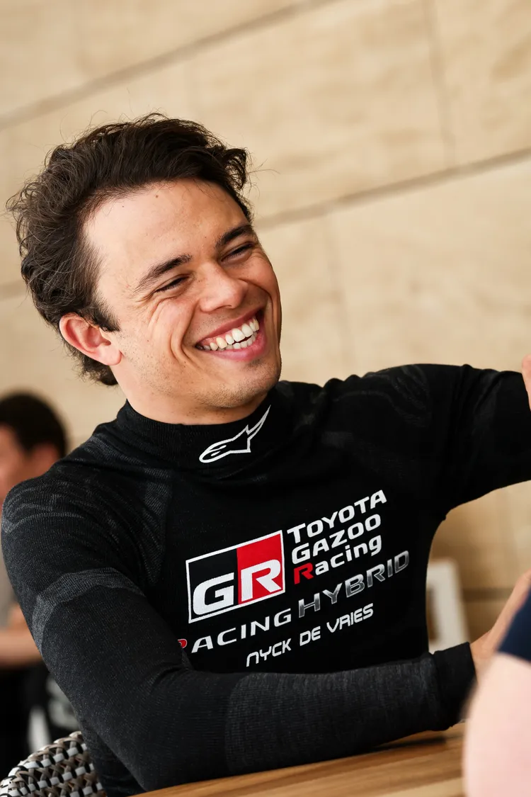 勞力士代言人尼克．德弗里斯（NYCK DE VRIES）代表豐田車隊（TOYOTA GAZOO RACING）馳騁賽場。業者提供