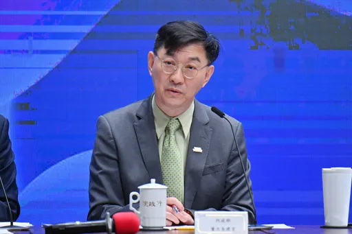 試噴辣椒水波及柯文哲就被盧秀燕拔官！內政部：尊重警政署懲處