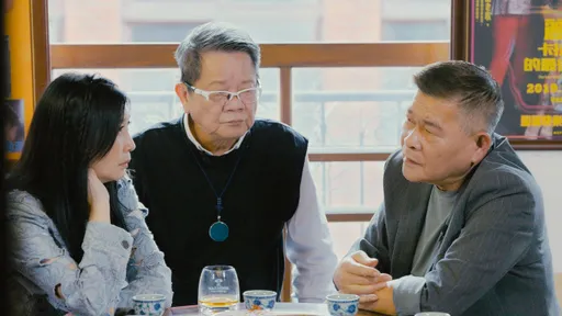 澎恰恰談為「導演夢」負債忍不住哽咽　師父鄭進一憤而離席